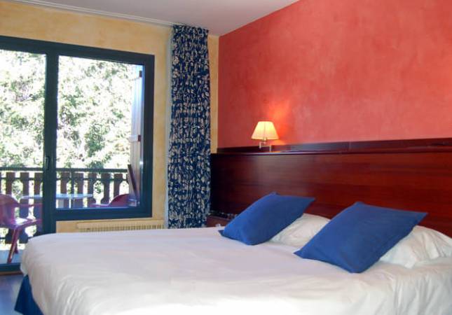 Románticas habitaciones en Hotel Coma. Disfruta  nuestra oferta en Ordino